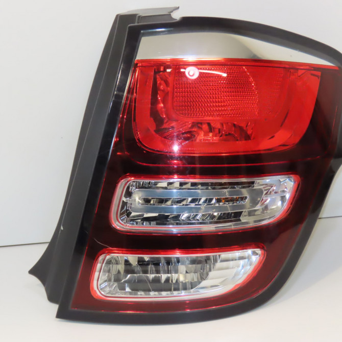 Feu arrière droit occasion CITROEN C3 II Phase 2 03-2013->12-2016 1.2i 82ch 9803928480 1