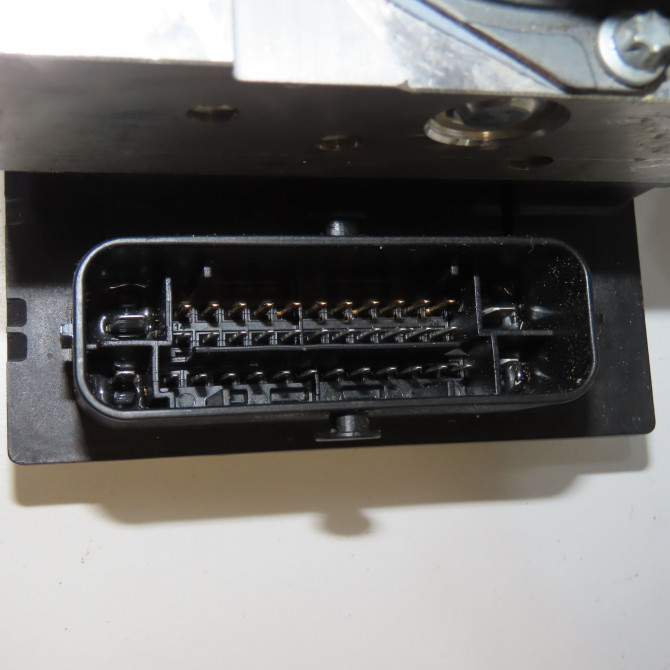 Unité hydraulique ABS occasion PEUGEOT 5008 I phase 2 09-2013->... 1.6 HDI 120ch 1613340080 3