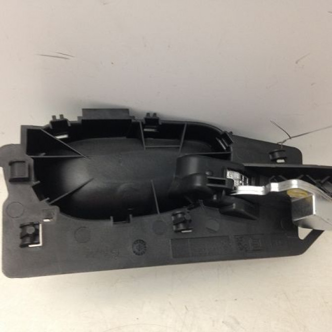 Poignee int porte arg occasion PEUGEOT 307 Phase 2 06-2005->03-2008 2.0 HDI 16v 136ch 9143F4 2