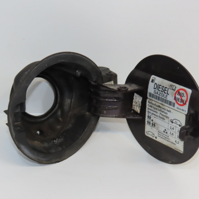 Volet de trappe carburant occasion VOLKSWAGEN EOS Phase 1 04-2006->01-2011 2.0 TDI 140ch 1Q0809857GRU 2