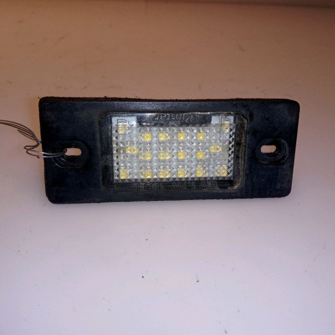 Eclaireur plaque de police d occasion PORSCHE CAYENNE I 634087 1