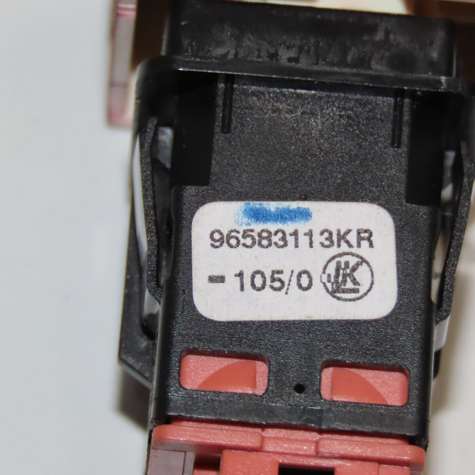 Bouton de warning occasion CITROEN BERLINGO II Phase 1 05-2008->01-2012 1.6 HDI 16v 75ch 6990L2 4