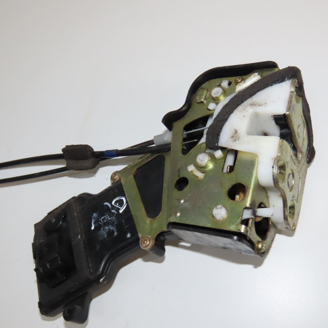 Serrure porte ard occasion MAZDA MAZDA 2 I Phase 1 03-2003->09-2007 1.25 DE9072310G 1