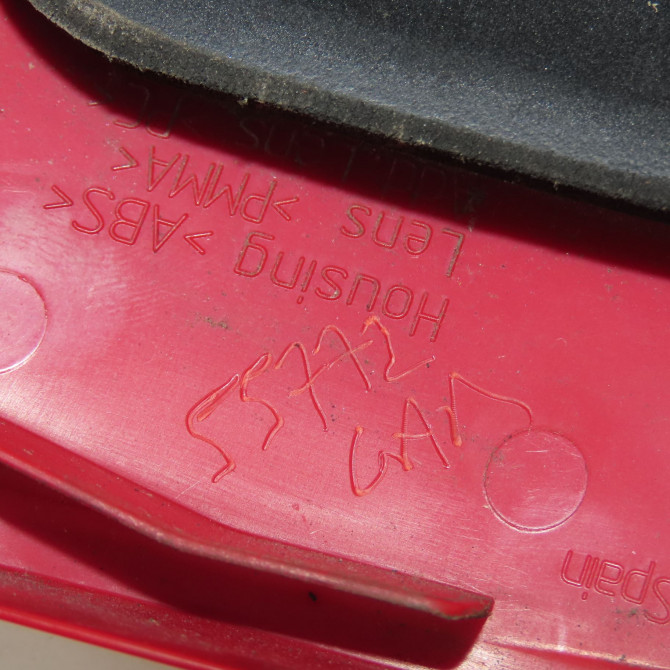 Feu arrière intérieur droit occasion MAZDA MAZDA 2 I Phase 1 03-2003->09-2007 1.25 DD10513F0C 4