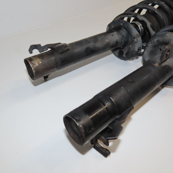 Amortisseur avant droit occasion MAZDA MAZDA 2 I Phase 1 03-2003->09-2007 1.25 DDY23470YA 3