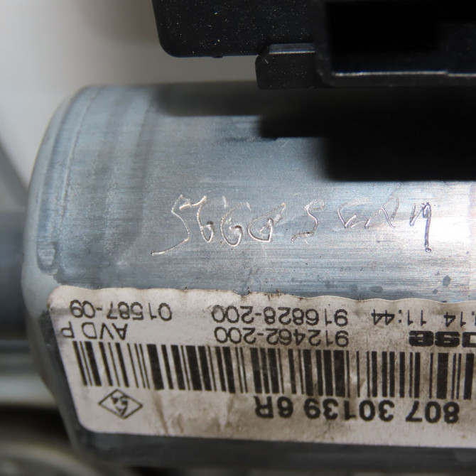 Mecanisme + moteur lève-glace avant droit occasion RENAULT MEGANE III Phase 3 10-2013->... 807203154R 5