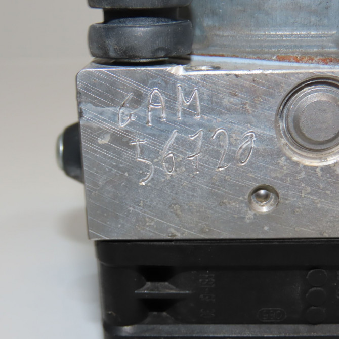 Unité hydraulique ABS occasion OPEL CORSA V 95507578 8