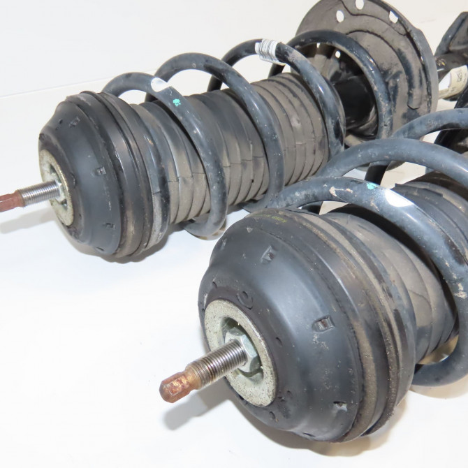 Amortisseur avant droit occasion OPEL CORSA V 95514415 3