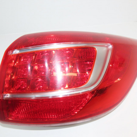 Feu arrière droit occasion KIA SPORTAGE III 924203W000