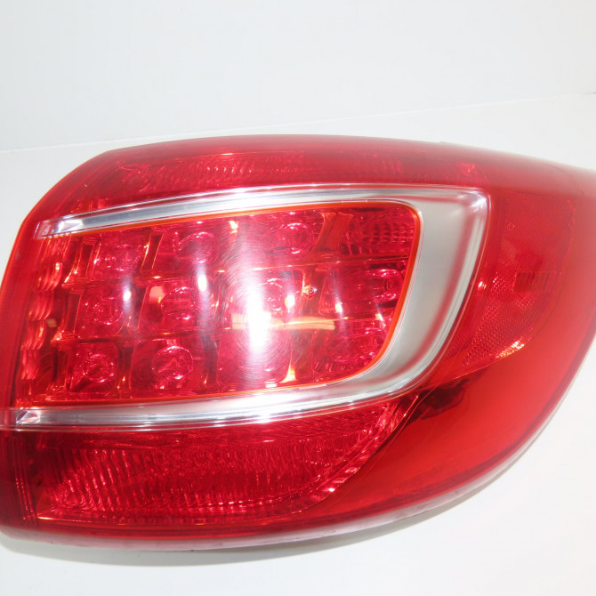 Feu arrière droit occasion KIA SPORTAGE III 924203W000 1