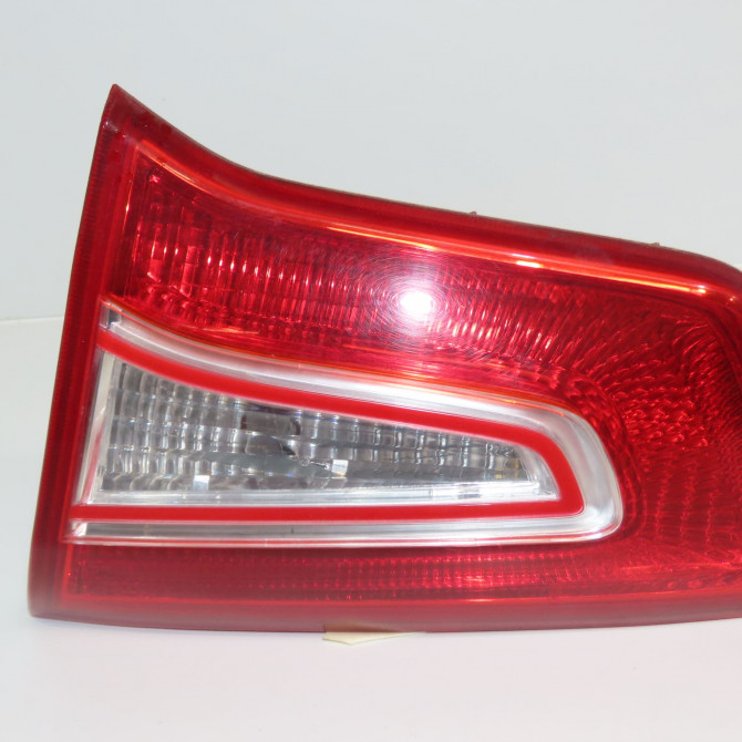 Feu arrière intérieur droit occasion KIA SPORTAGE III 924603W010 1