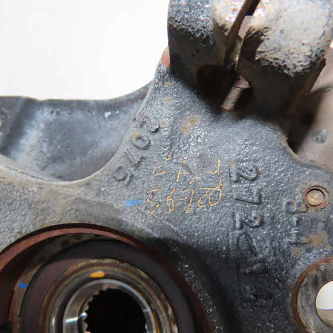 Moyeu avd occasion OPEL CORSA V 13495964 4