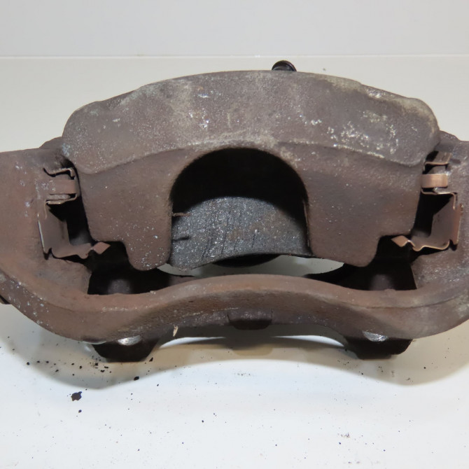 Etrier de frein avant gauche occasion OPEL CORSA V 93191695 2