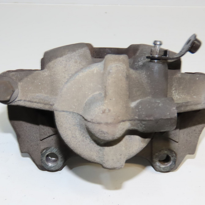 Etrier de frein avant droit occasion OPEL CORSA V 93191696 3