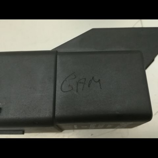 Boitier de préchauffage occasion CITROEN C5 II Phase 1 04-2008->... 1.6 HDi 110ch 9802424080 4