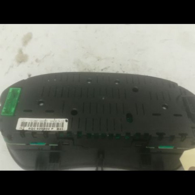 Compteur occasion VOLKSWAGEN POLO IV Phase 1 01-2002->05-2005 1.2 65ch 2