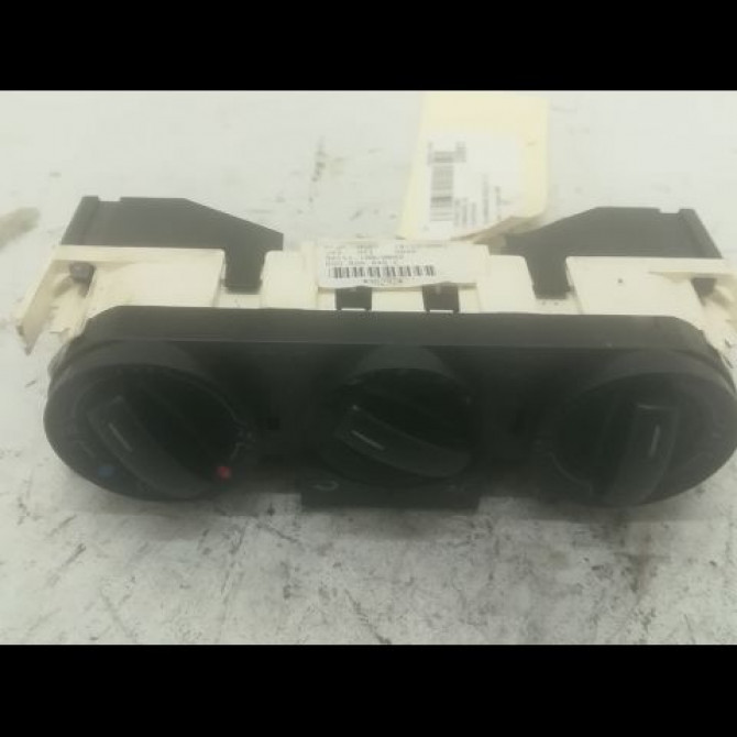 Commande de chauffage occasion VOLKSWAGEN POLO IV Phase 1 01-2002->05-2005 1.2 65ch 6Q0820045H 1