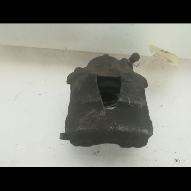 Etrier de frein avant droit occasion VOLKSWAGEN POLO IV Phase 1 01-2002->05-2005 1.2 65ch 1K0615124D 1