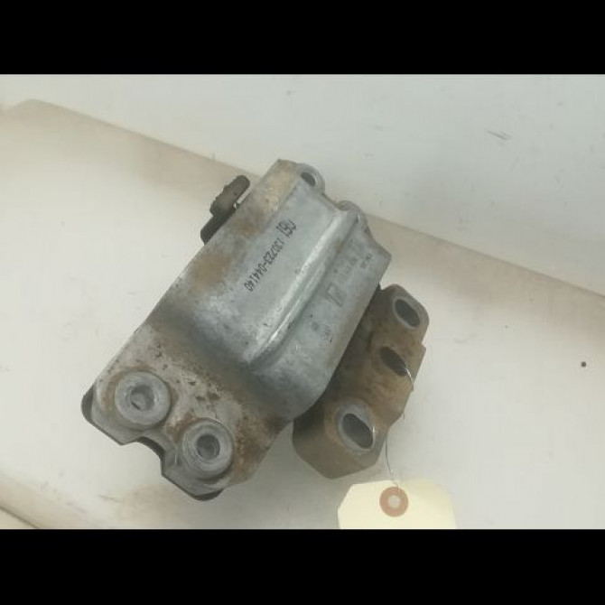 Support boite de vitesse occasion VOLKSWAGEN PASSAT VI Phase 1 10-2010->... 1.6 TDI 105ch 1