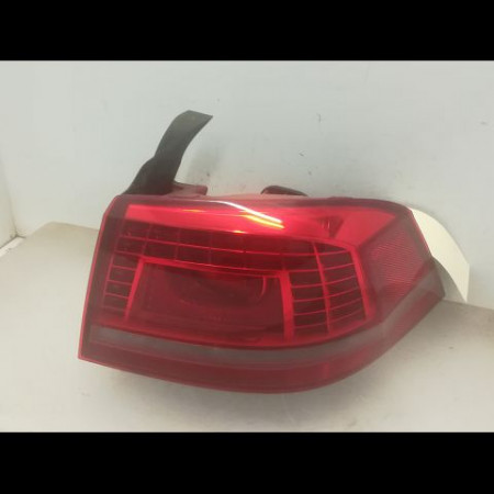 Feu arrière droit occasion VOLKSWAGEN PASSAT VI Phase 1 10-2010->... 1.6 TDI 105ch 3AE945208B