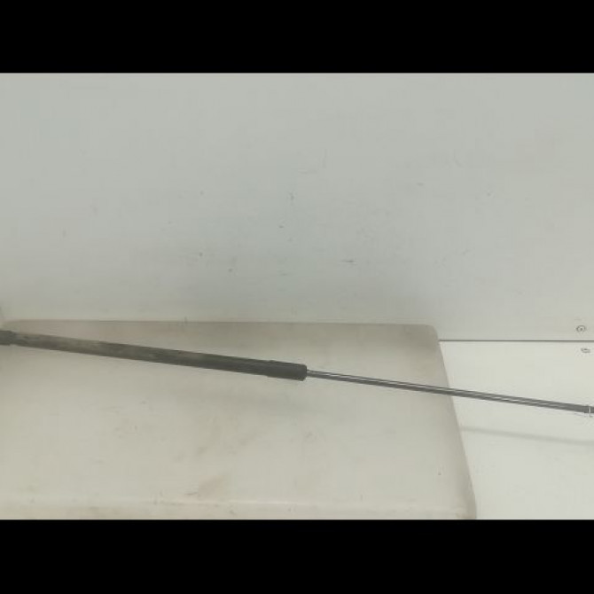 Verin d capot occasion VOLKSWAGEN PASSAT VI Phase 1 10-2010->... 1.6 TDI 105ch 3AA823359A 1