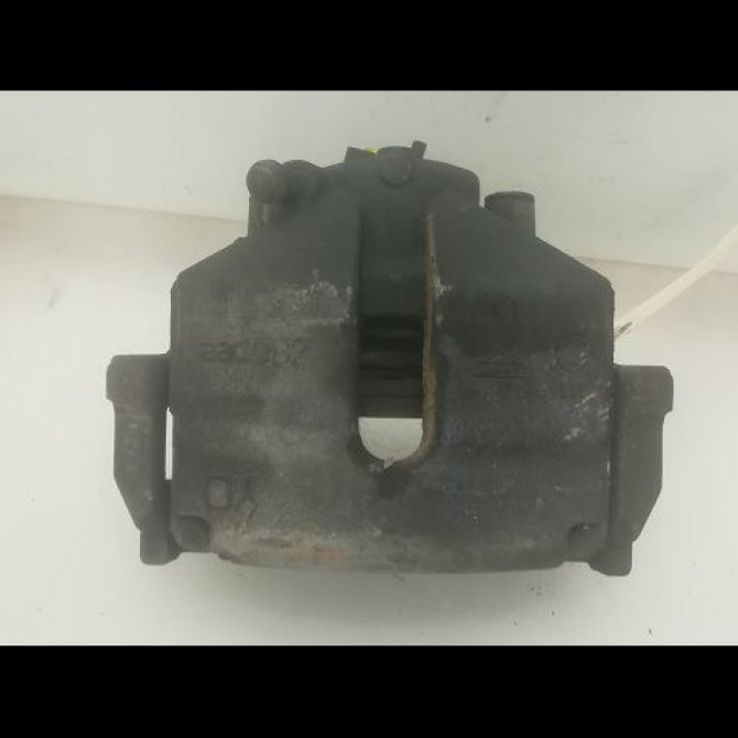 Etrier de frein avant droit occasion VOLKSWAGEN PASSAT VI Phase 1 10-2010->... 1.6 TDI 105ch 1