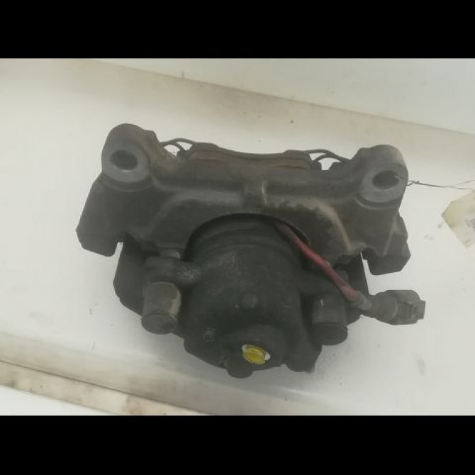 Etrier de frein avant gauche occasion VOLKSWAGEN PASSAT VI Phase 1 10-2010->... 1.6 TDI 105ch 2