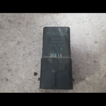 Boitier de préchauffage occasion CITROEN C3 II Phase 2 03-2013->12-2016 1.4 HDi 70ch 9802424080