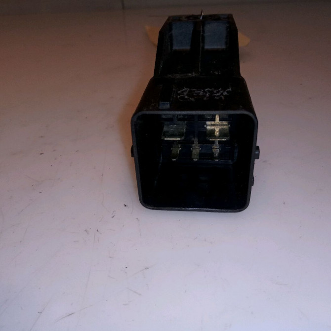 Boitier de préchauffage occasion CITROEN DS3 Phase 1 11-2009->03-2014 1.6 HDi 110ch 9802424080 2