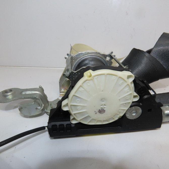 Ceinture avant droite occasion RENAULT MODUS Phase 2 01-2008->12-2012 1.5 DCI 90ch 8200838275 2