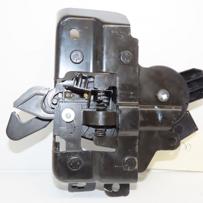 Serrure coffre arrière occasion OPEL TIGRA II Phase 1 09-2004->... 1.4i 90ch 95517206 2