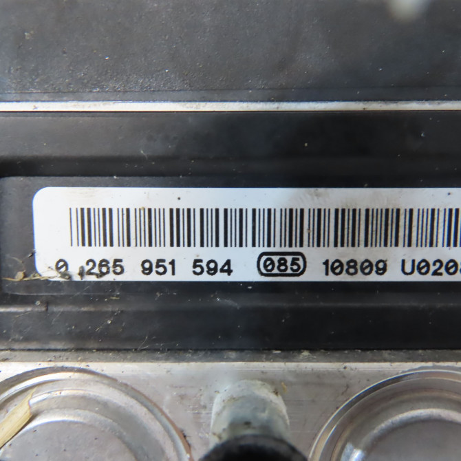 Unité hydraulique ABS occasion CITROEN DS4 Phase 1 01-2011->03-2016 1.6 e-HDi 110ch 1606973980 3