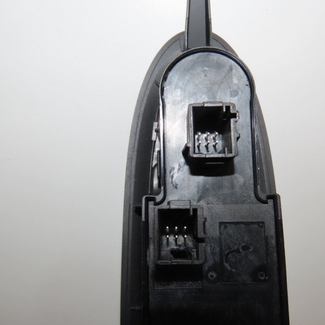 Commande lève-glace porte avant gauche occasion CITROEN DS4 Phase 1 01-2011->03-2016 1.6 e-HDi 110ch 6490SR 4