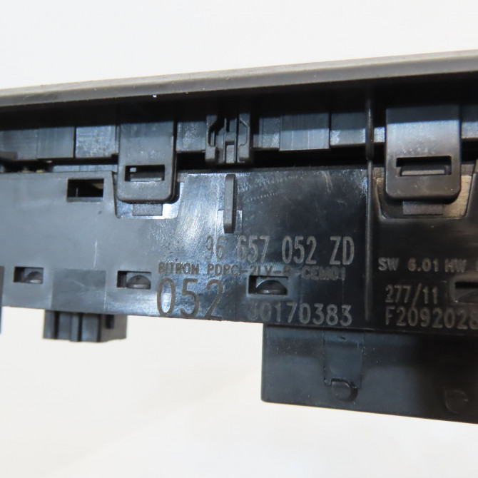 Commande lève-glace porte avant gauche occasion CITROEN DS4 Phase 1 01-2011->03-2016 1.6 e-HDi 110ch 6490SR 5