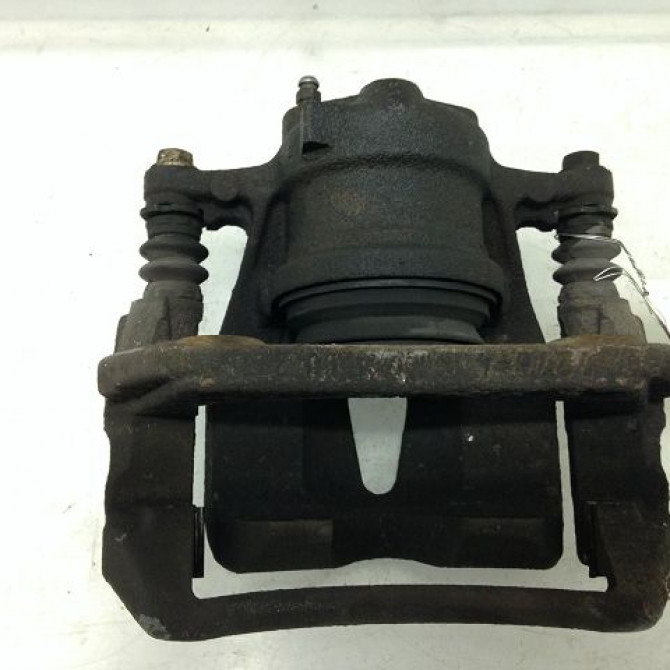 Etrier de frein avant gauche occasion OPEL CORSA III Phase 2 08-2003->09-2006 1.3 CDTI 9196051 3