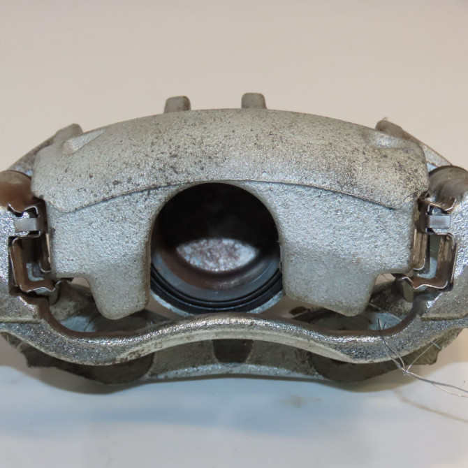 Etrier de frein avant gauche occasion CITROEN 1663358180 2