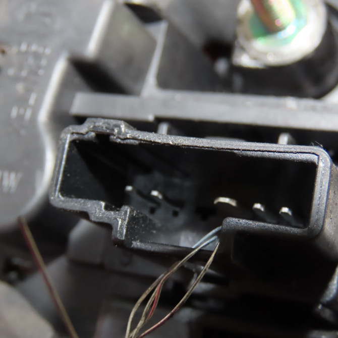 Feu arrière droit occasion PEUGEOT 206 Phase 2 02-2003->02-2009 1.4 HDI 70ch 6351S0 4