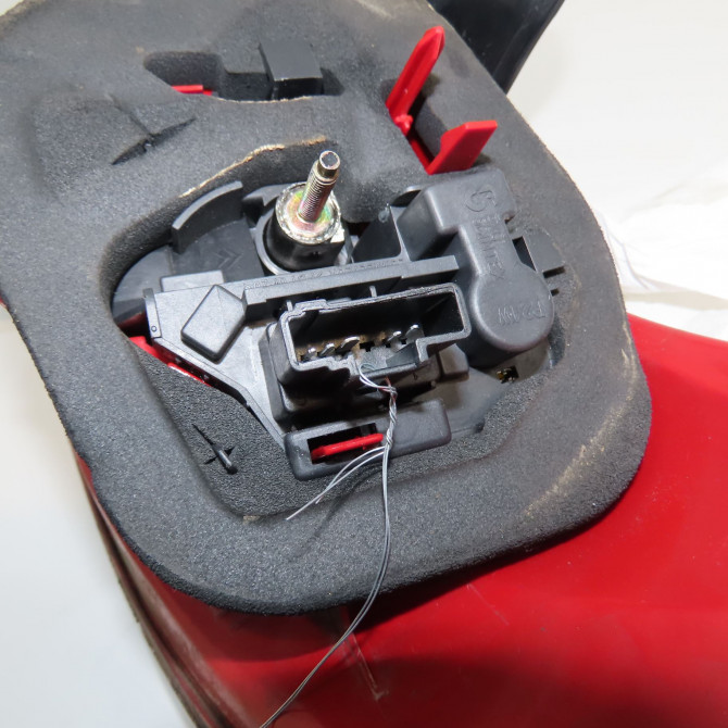 Feu arrière gauche occasion PEUGEOT 206 Phase 2 02-2003->02-2009 1.4 HDI 70ch 6350S0 4