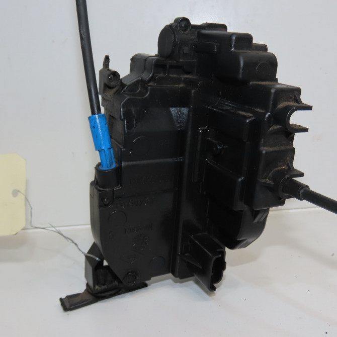 Serrure porte avd occasion RENAULT LAGUNA III Phase 2 11-2010->03-2013 2.0 DCI 16v 130ch 805000004R 2
