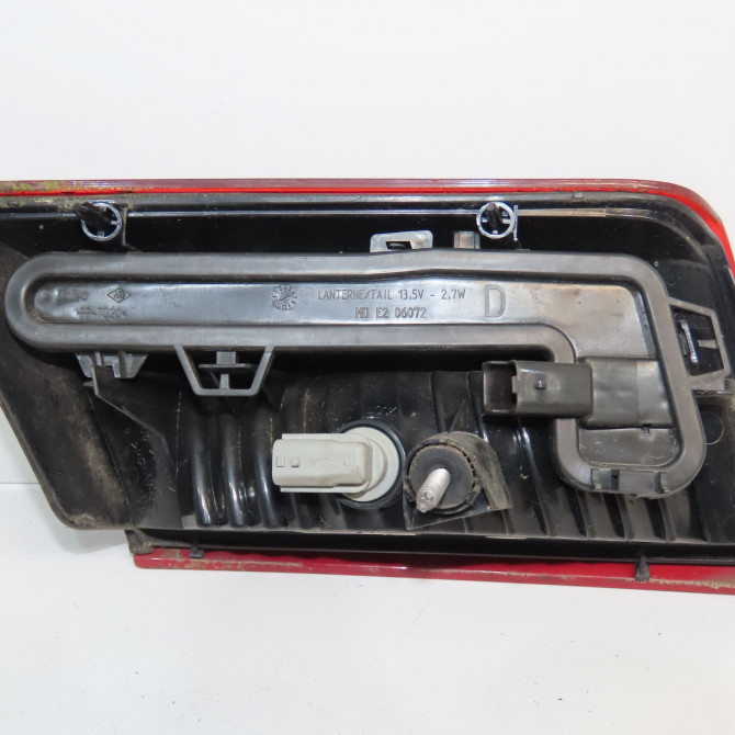 Feu arrière intérieur droit occasion RENAULT LAGUNA III Phase 2 11-2010->03-2013 2.0 DCI 16v 130ch 265509589R 2