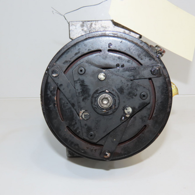 Compresseur air conditionne occasion RENAULT LAGUNA III Phase 2 11-2010->03-2013 2.0 DCI 16v 130ch 8200890987 2