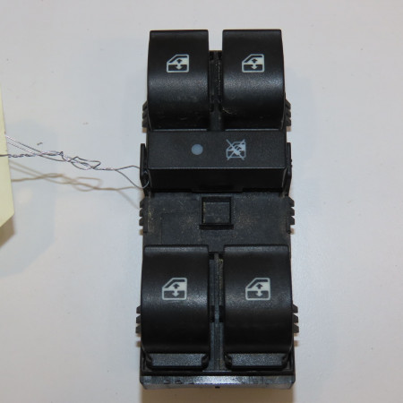 Commande lève-glace porte avant gauche occasion FIAT IDEA Phase 1 04-1995->04-1999 1.3 DT 90ch 7700416998