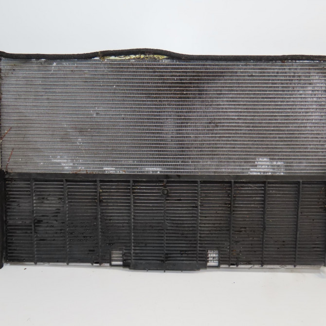 Radiateur occasion TESLA 149417500B 2