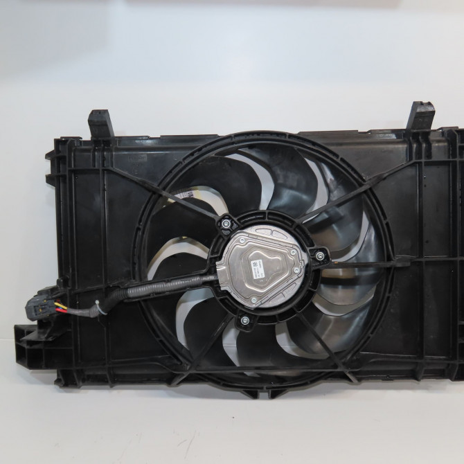 Ventilateur de refroidissement occasion TESLA 149417900B 2