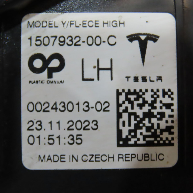 Phare longue portee avant gauche occasion TESLA 4