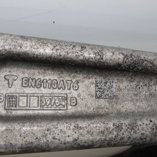 Triangle inf avg occasion TESLA 118834100C 5