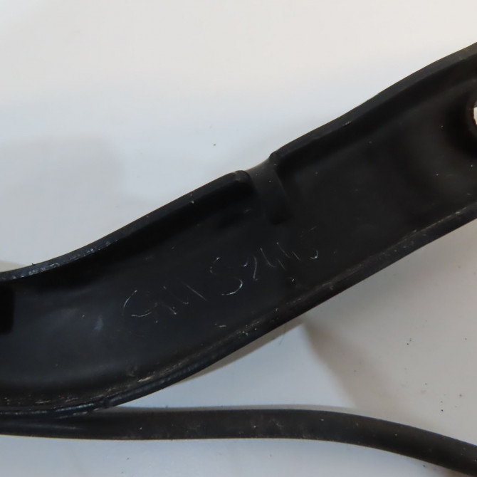 Bras essuie-glace avant gauche occasion MERCEDES 9108203200 4