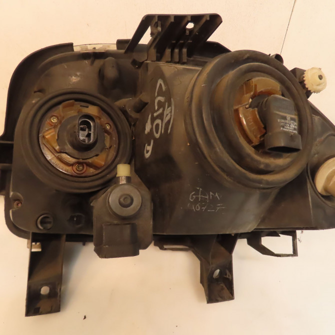 Phare droit occasion RENAULT CLIO II Phase 1 03-1998->06-2001 1.9 DTI 7701045175 2