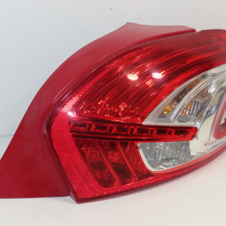 Feu arrière droit occasion PEUGEOT 208 208 Phase 1 2012-03-01->2015-09-30 1.2 VTI 82ch 9672628380