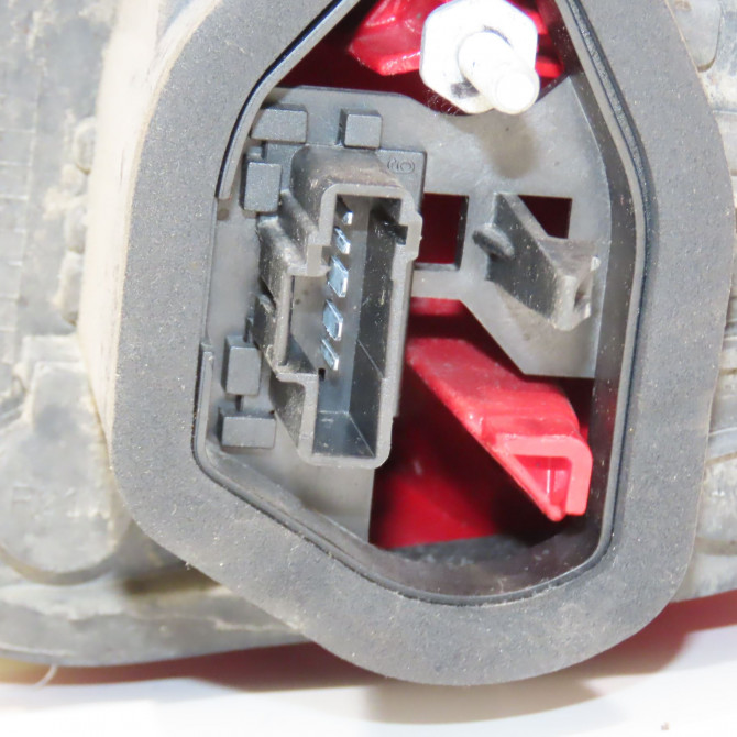 Feu arrière gauche occasion PEUGEOT 208 208 Phase 1 2012-03-01->2015-09-30 1.6 E-HDI 92ch 9672628280 3